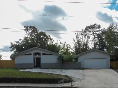 A home in LONGWOOD