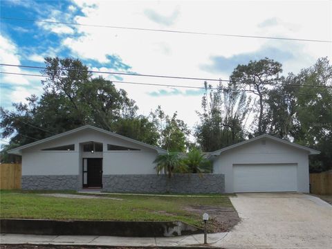 A home in LONGWOOD