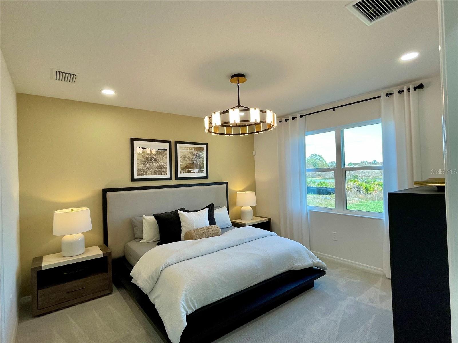 LAKEHOUSE COVE - Residential