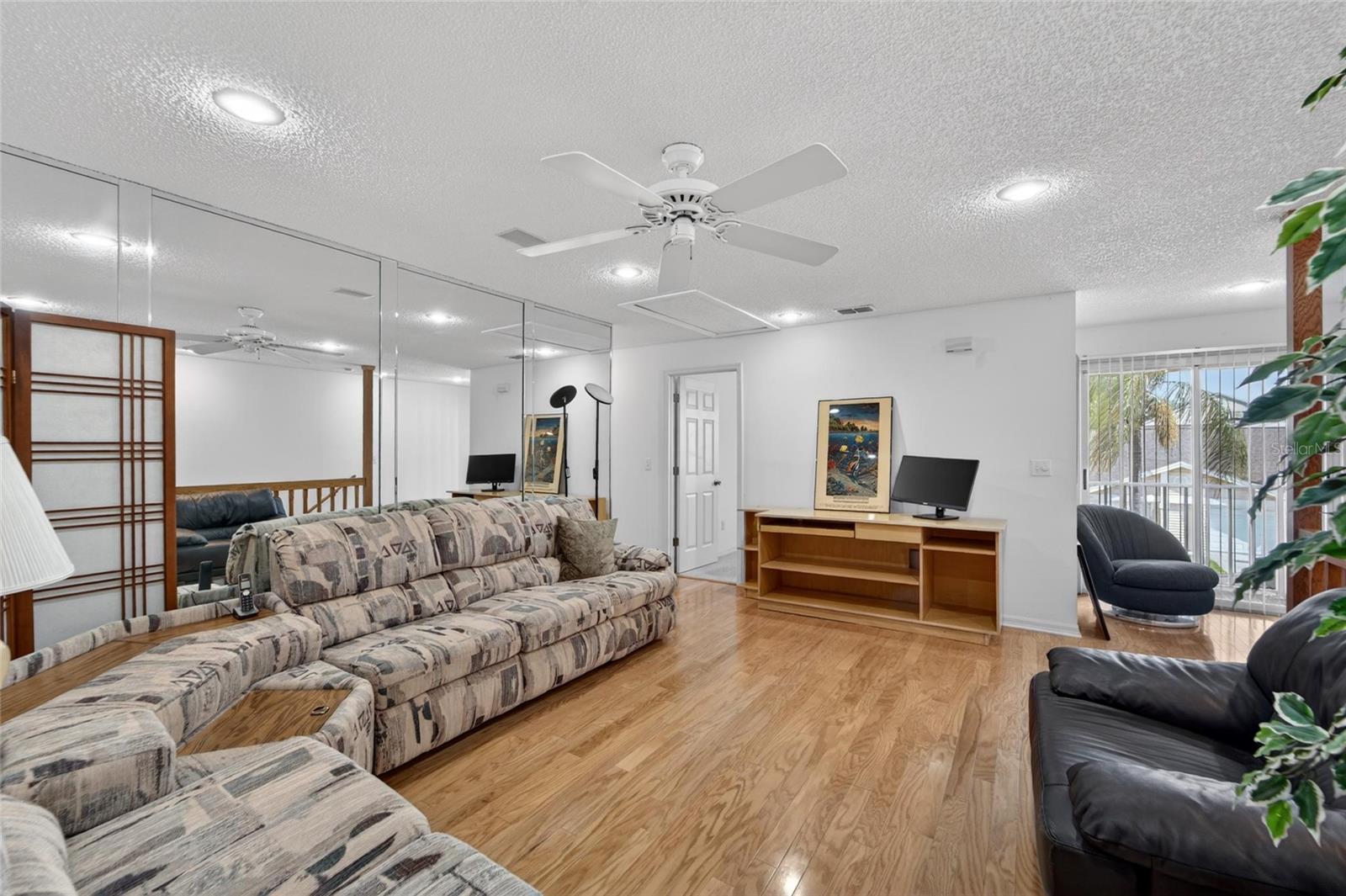 WILLOW GREENS - Residential