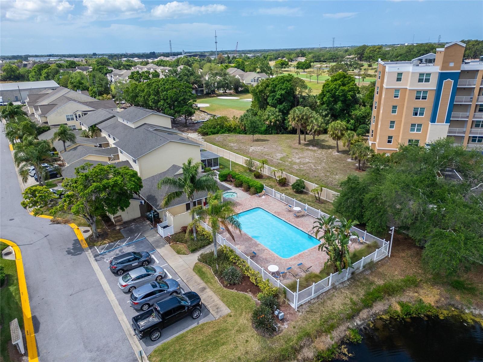 WILLOW GREENS - Residential