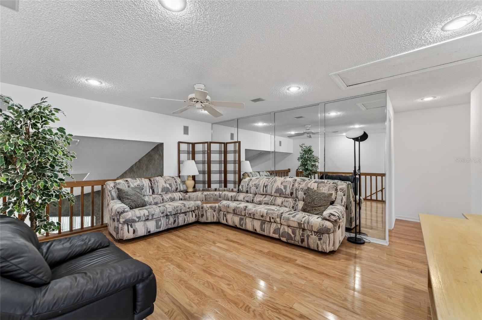 WILLOW GREENS - Residential