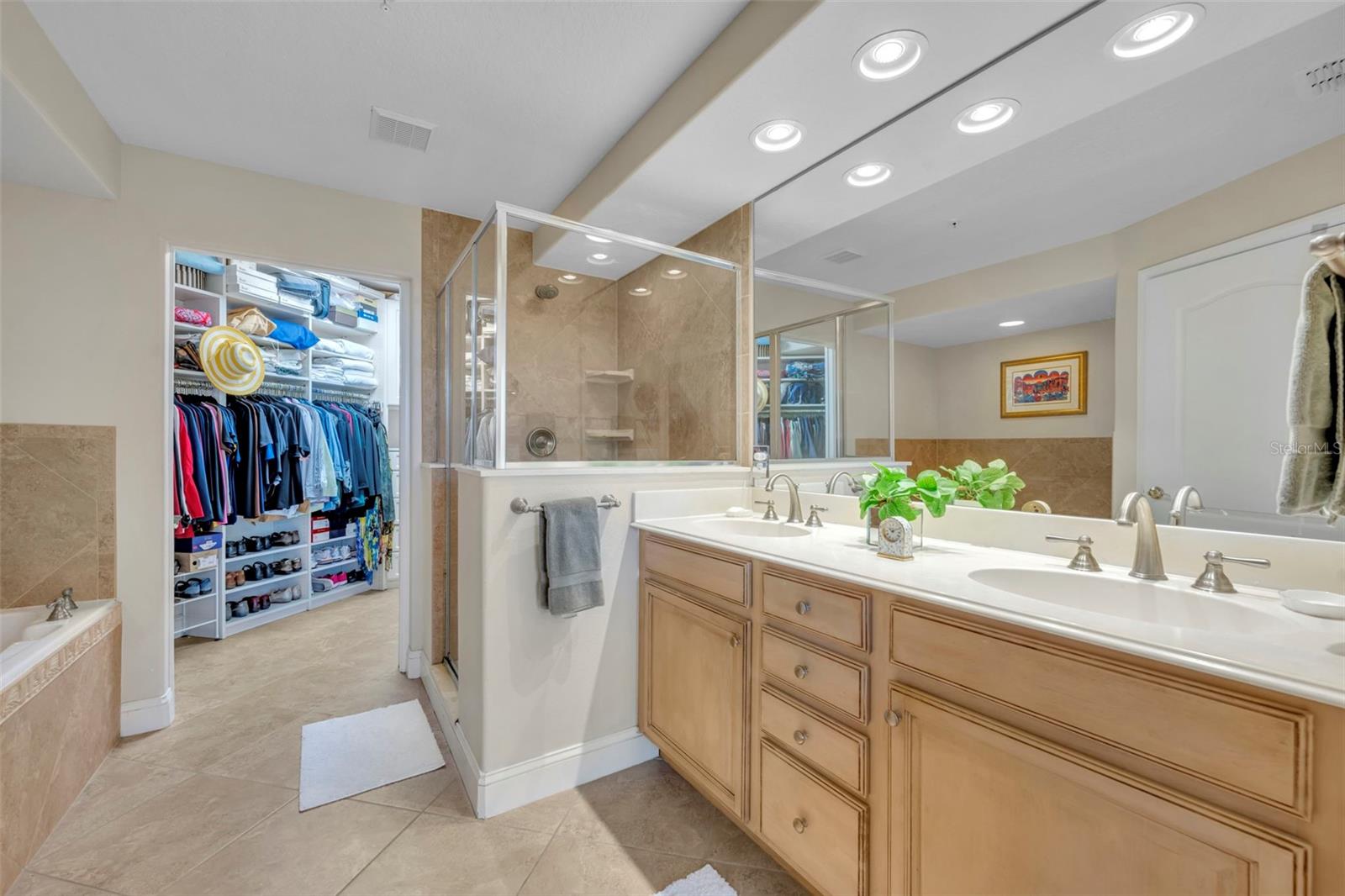 LOTUS VISTA CONDO - Residential