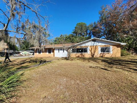 Photo of 310 NE 7th Avenue, Chiefland, FL 32626 (MLS # GC537440)