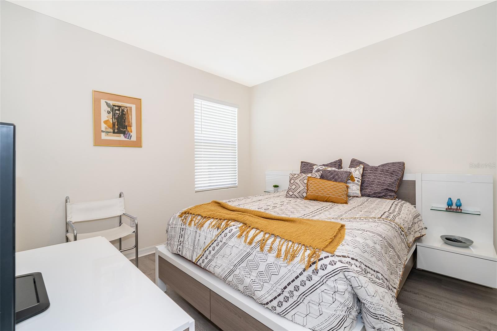 OAK POINTE SOUTH - Residential