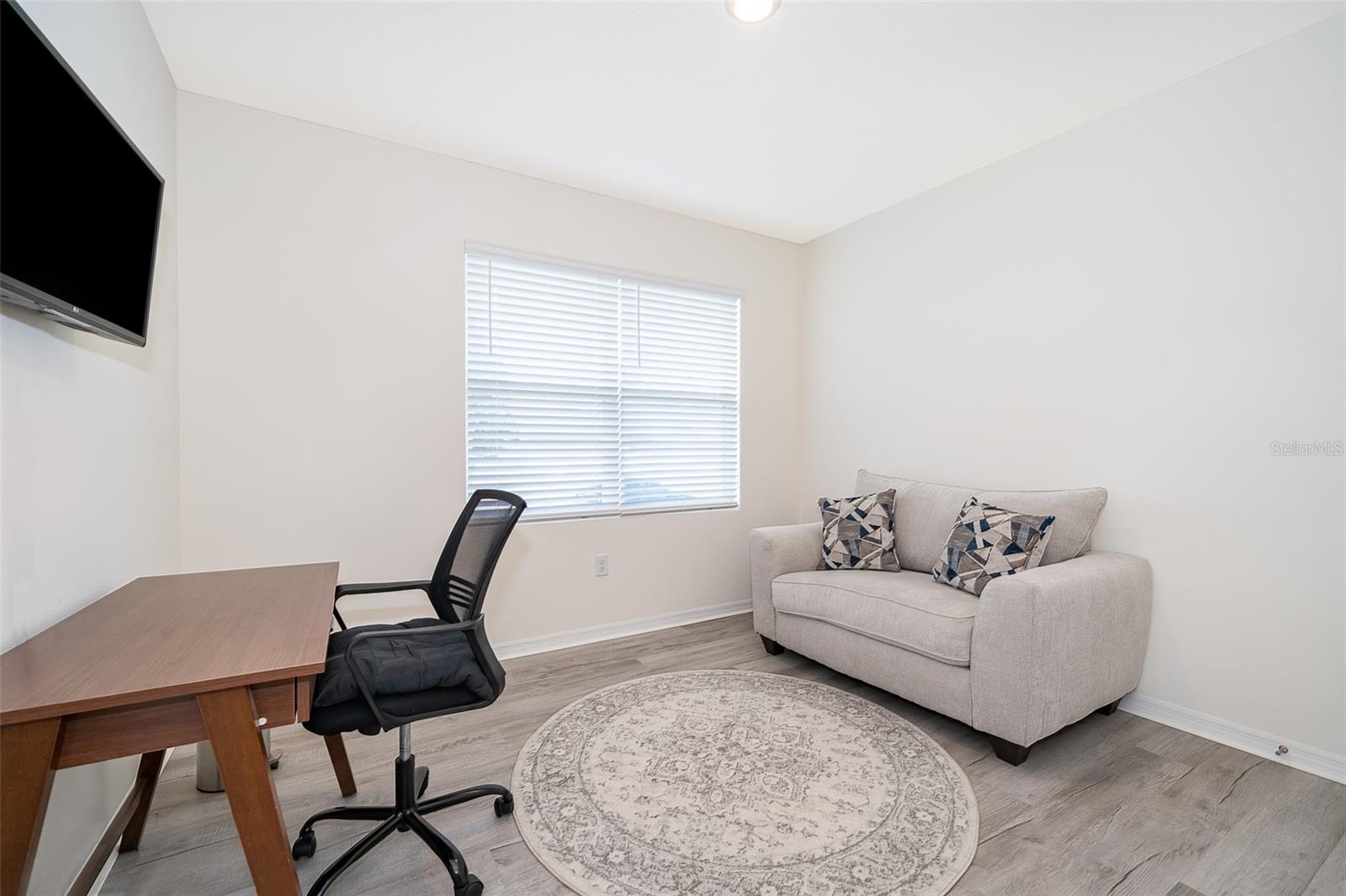 OAK POINTE SOUTH - Residential