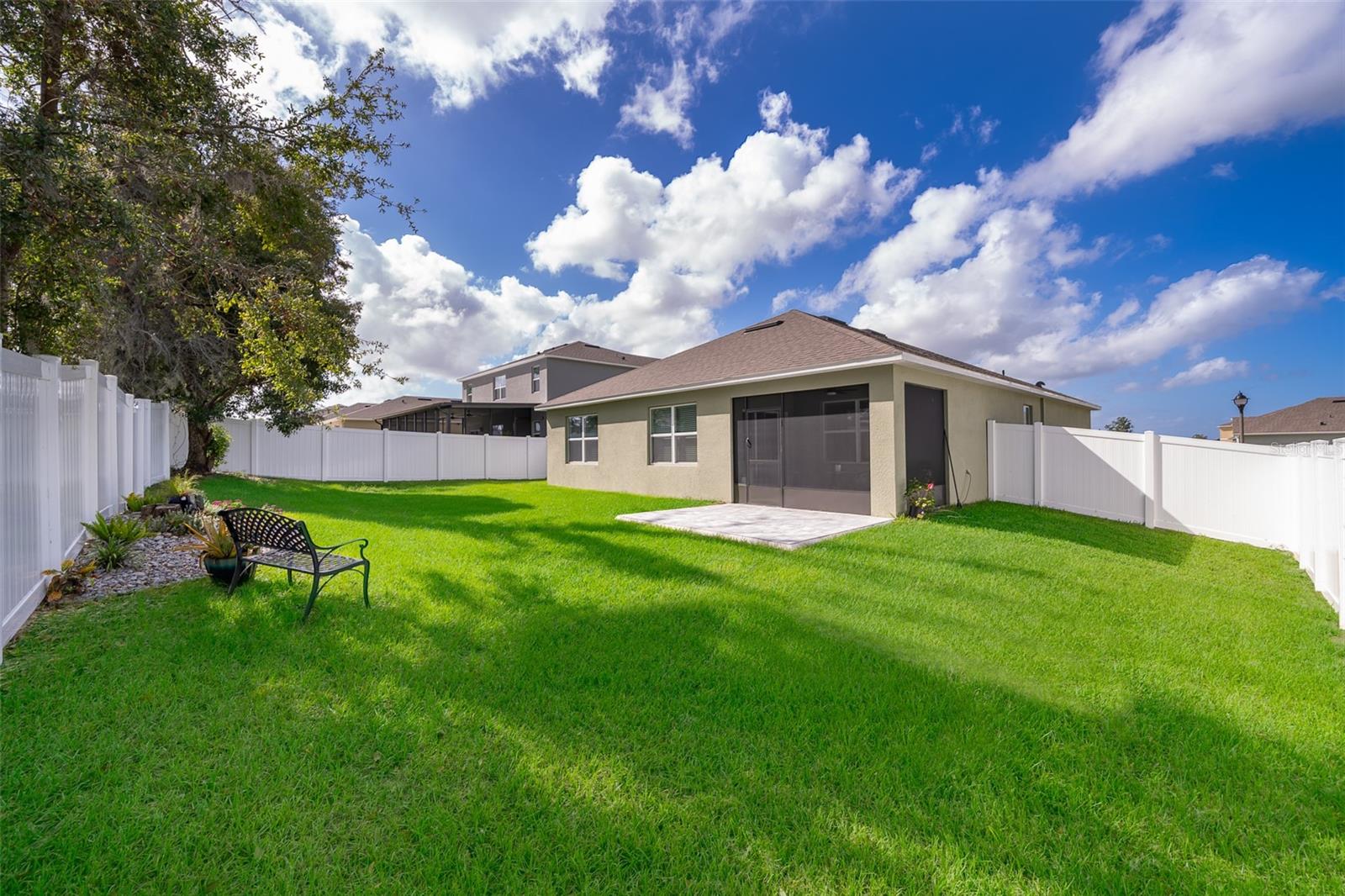 OAK POINTE SOUTH - Residential