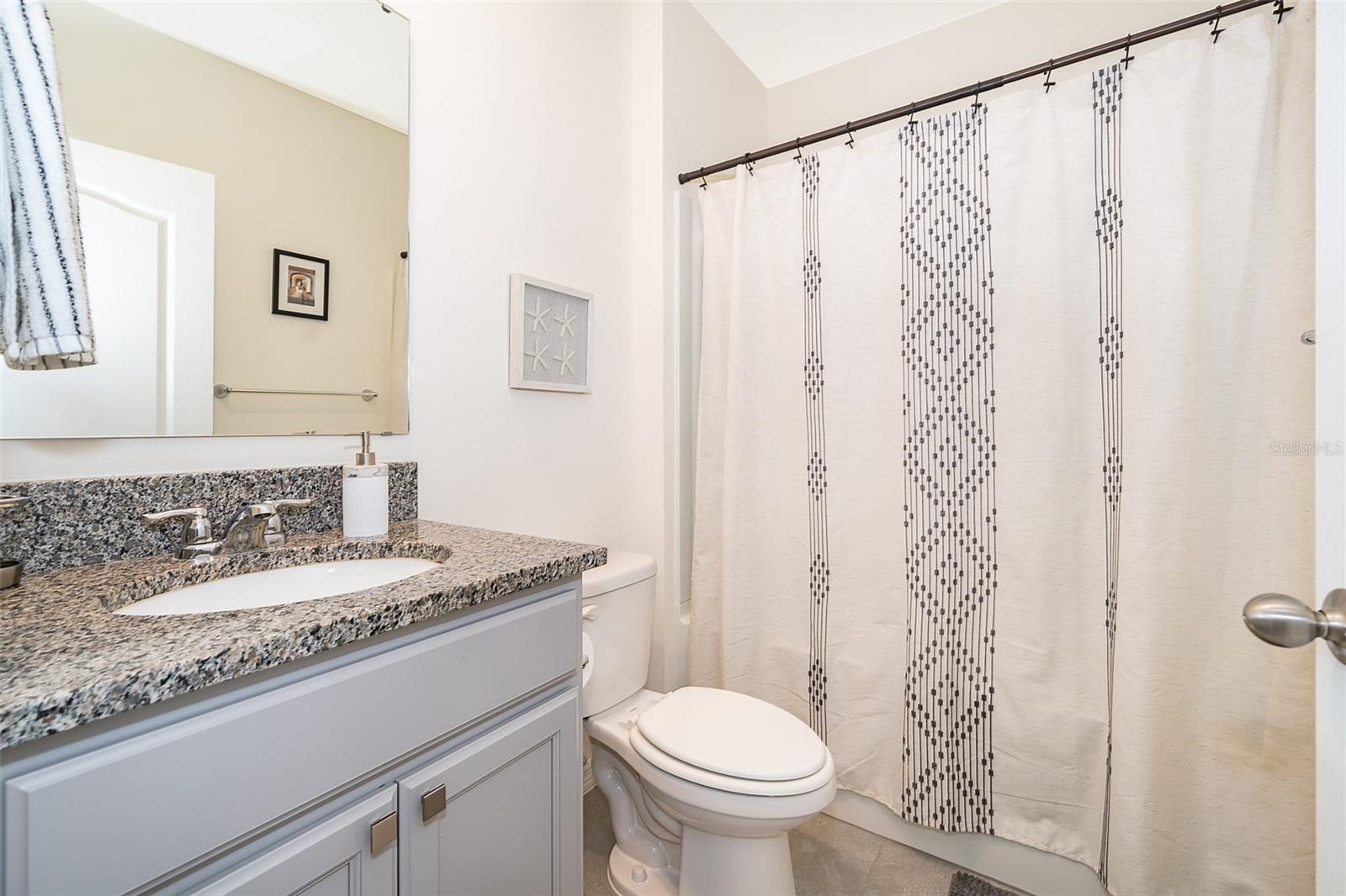 OAK POINTE SOUTH - Residential
