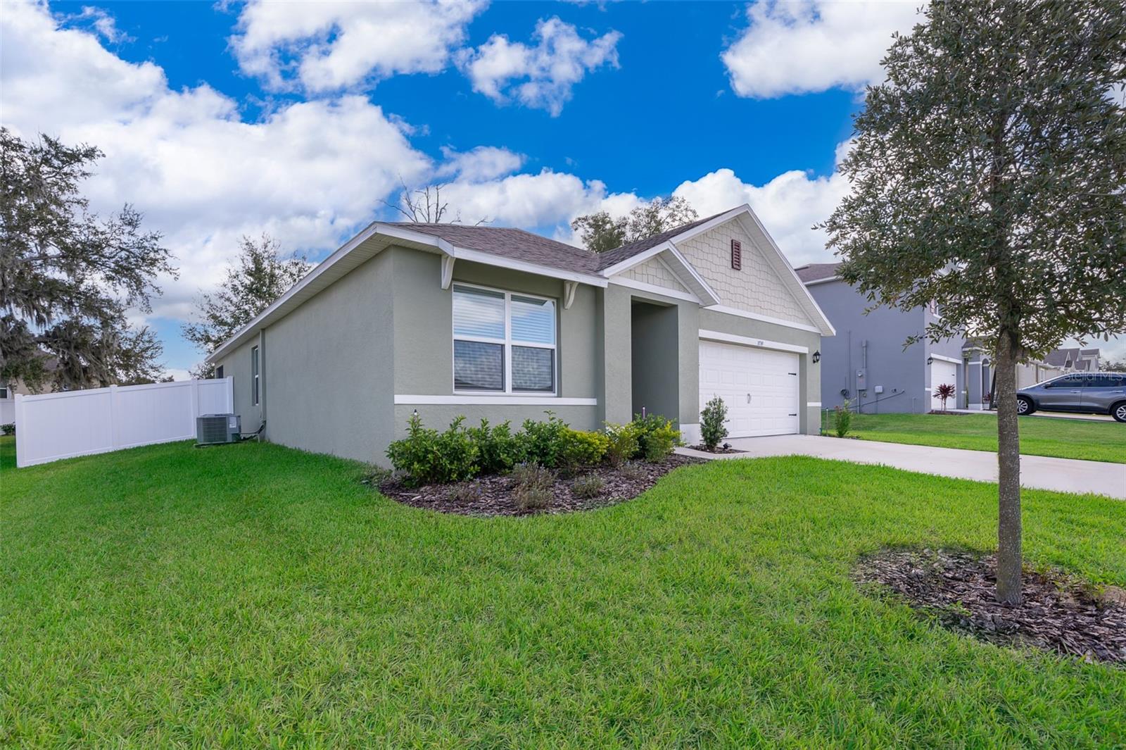 3759 RORY OAK CIRCLE