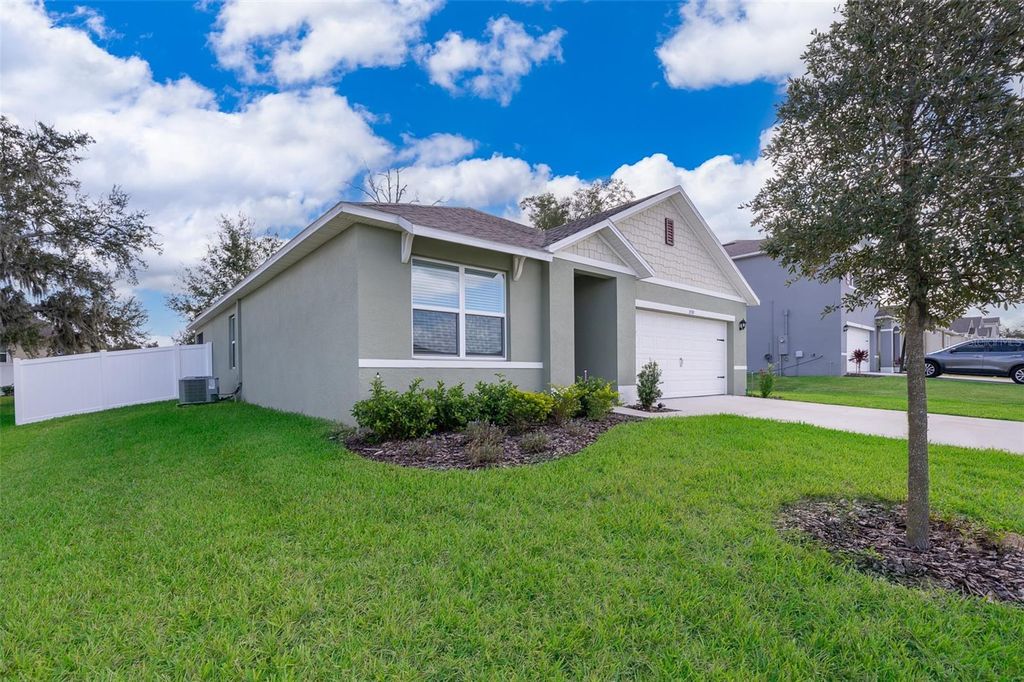 Photo of 3759 Rory Oak Circle, Apopka, FL 32703 (MLS # O6404070)