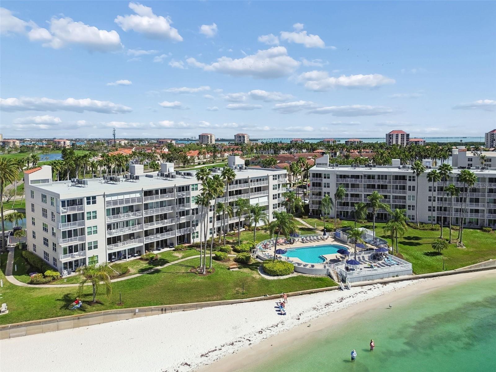 BAHIA VISTA - Residential