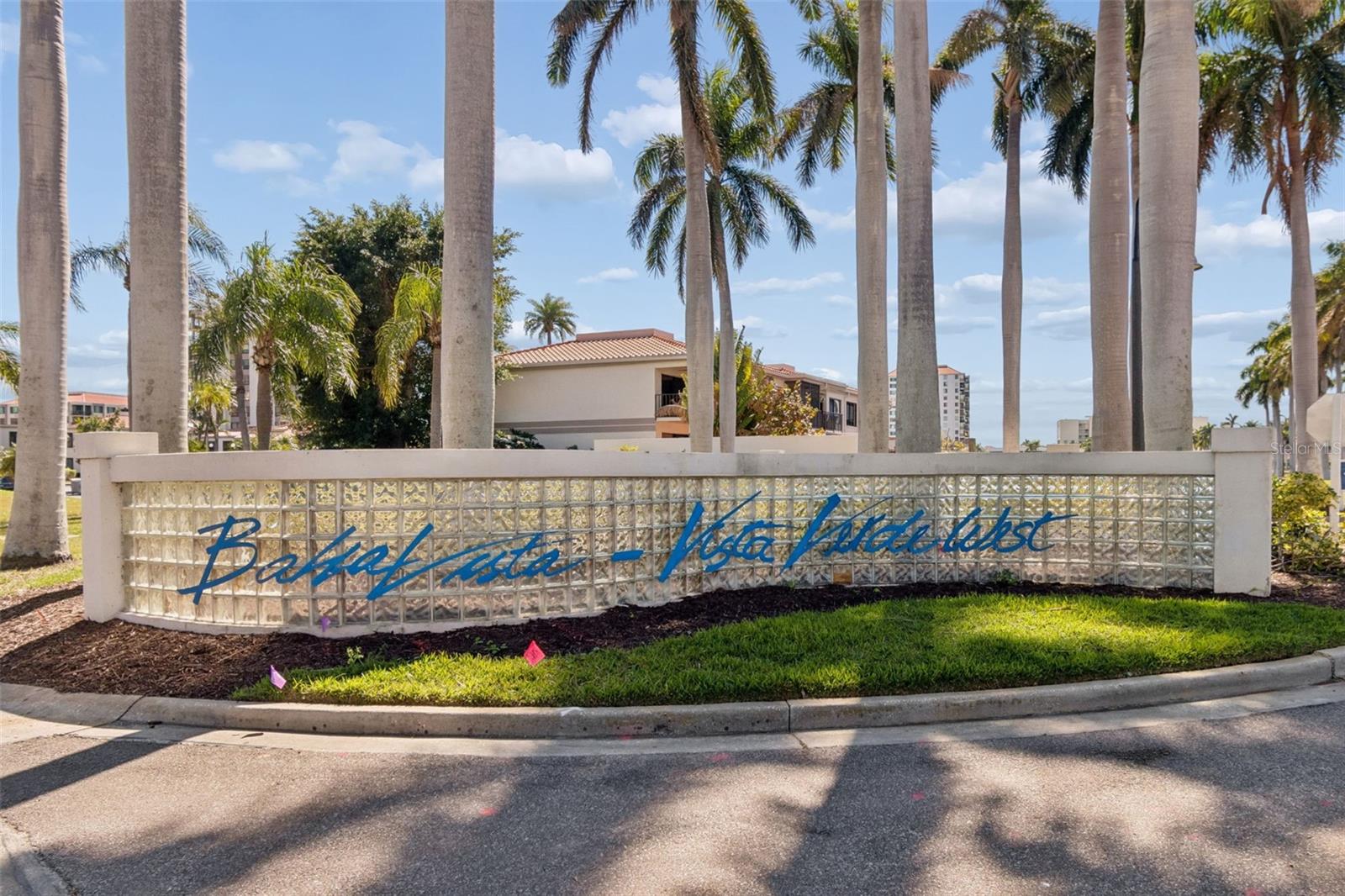 BAHIA VISTA - Residential