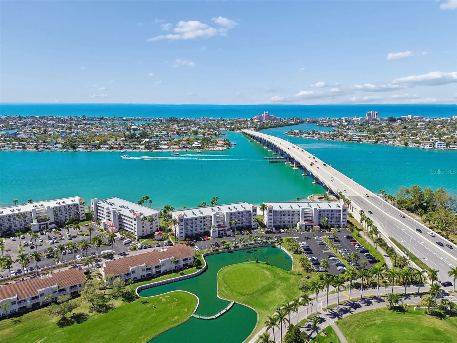 BAHIA VISTA - Residential