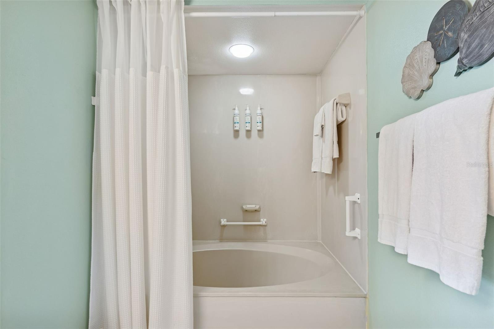 BAHIA VISTA - Residential