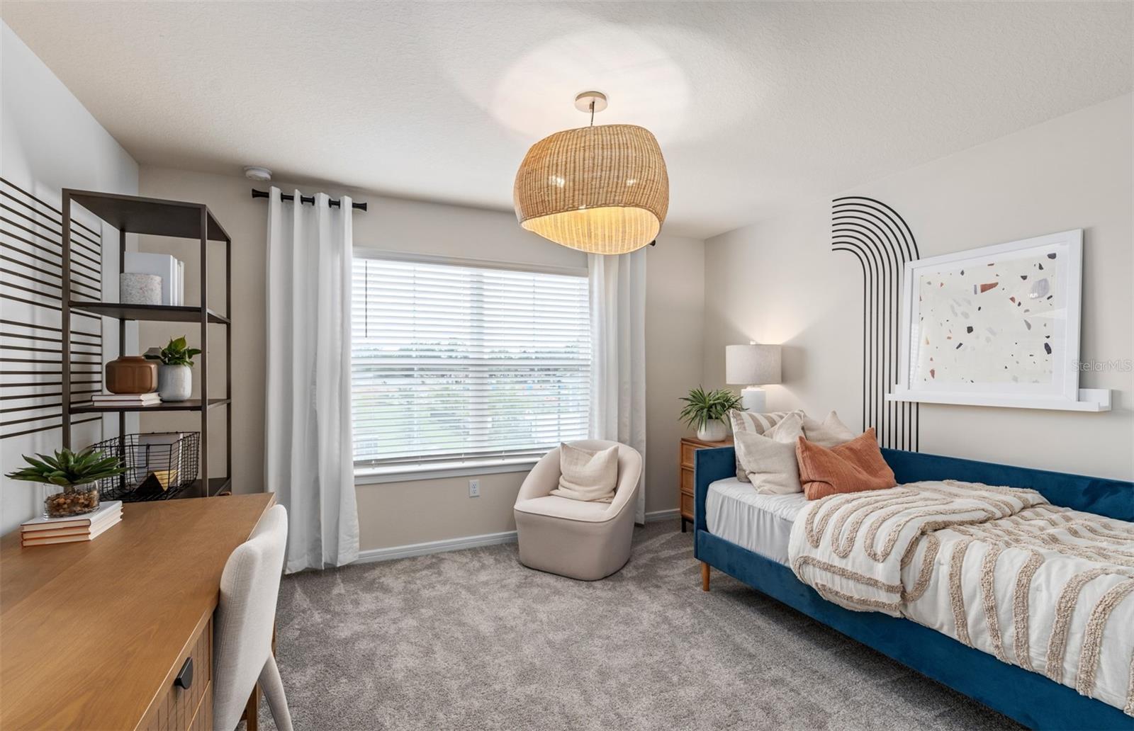 OVIEDO SQUARE - Residential