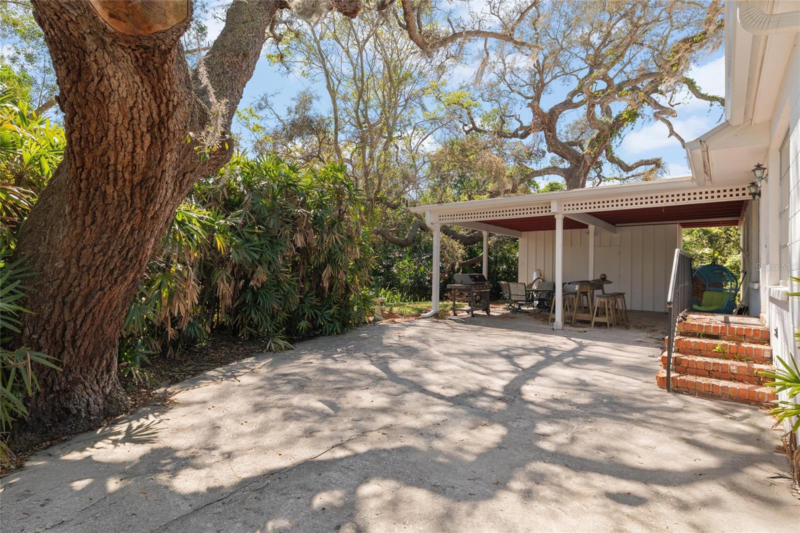 SUNSET HILLS - Residential