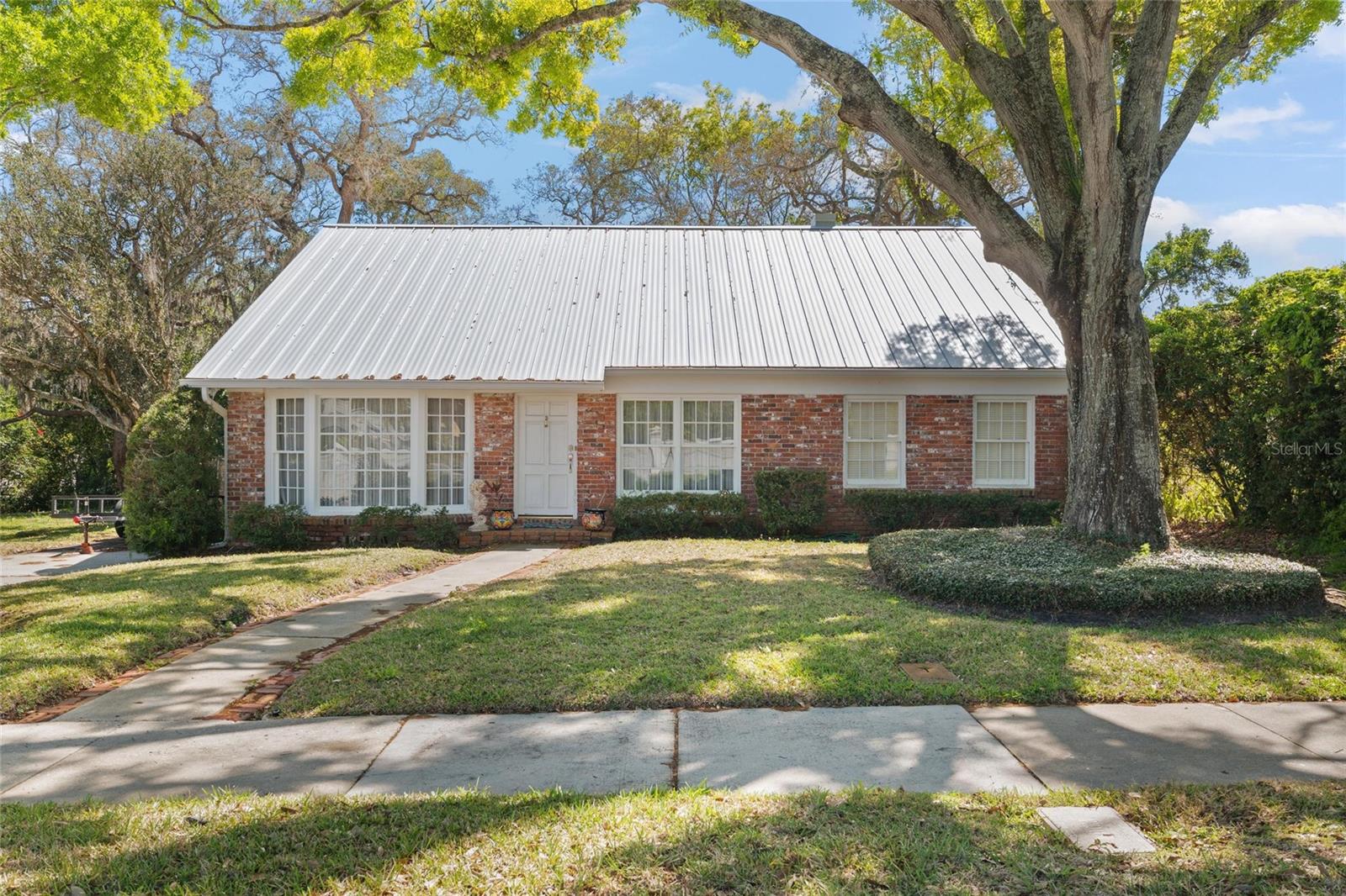 SUNSET HILLS - Residential