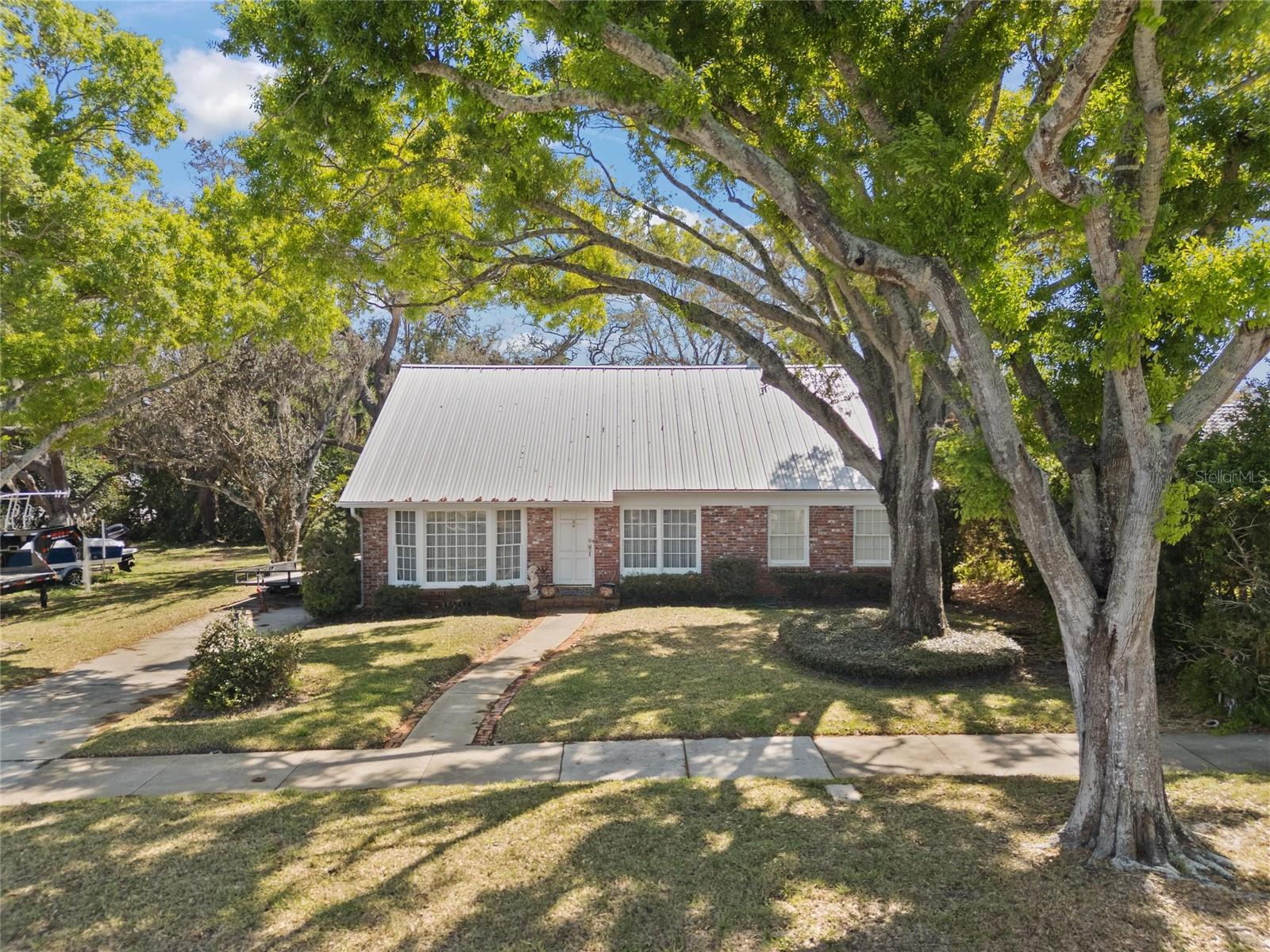 SUNSET HILLS - Residential