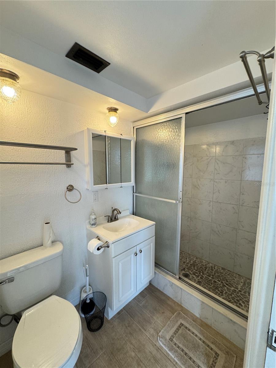 PALM TERRACE ESTATES - Residential Lease