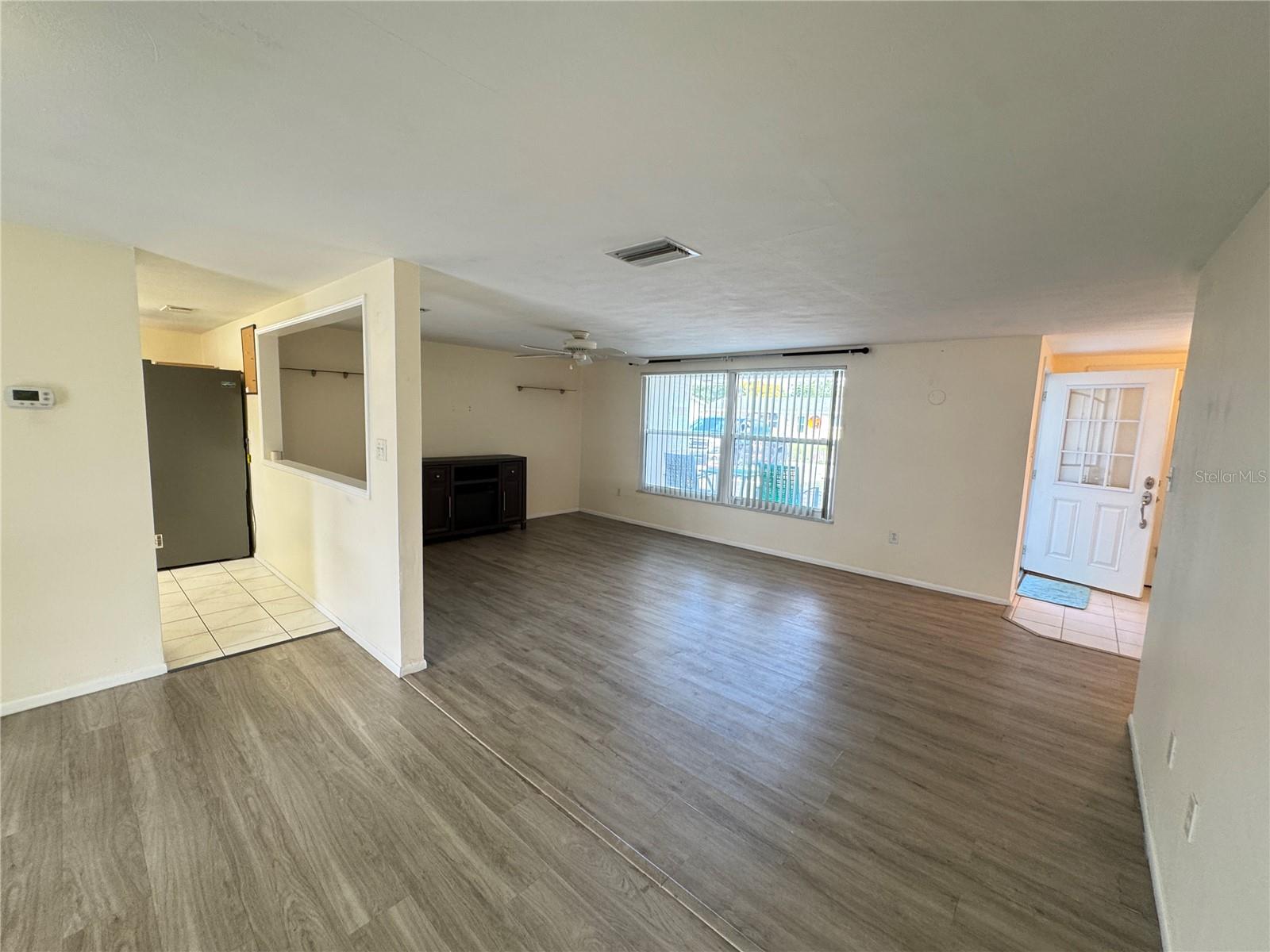 PALM TERRACE ESTATES - Residential Lease