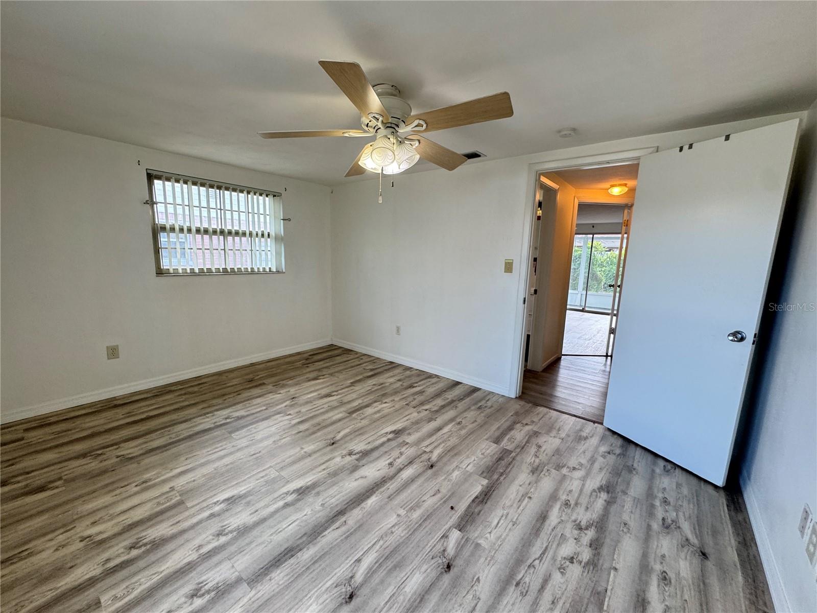 PALM TERRACE ESTATES - Residential Lease