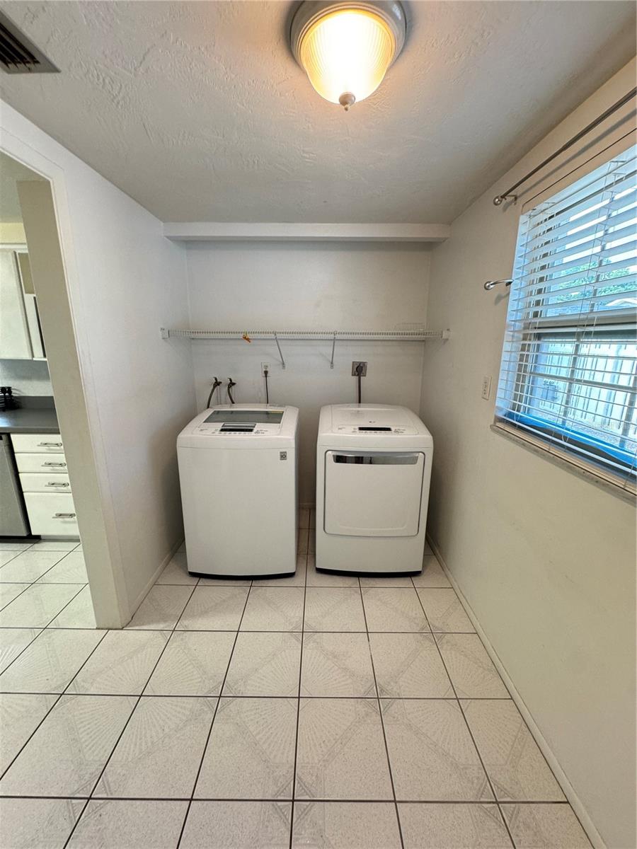 PALM TERRACE ESTATES - Residential Lease