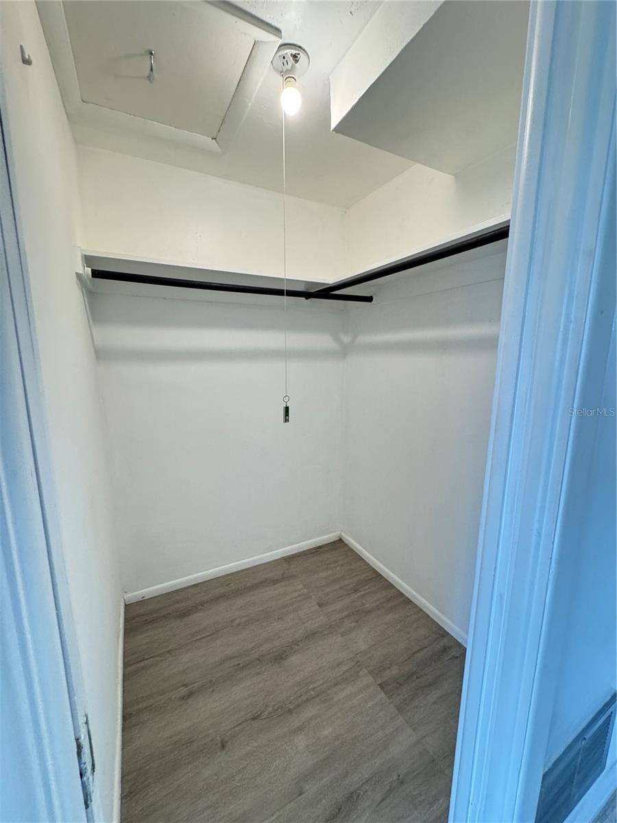 PALM TERRACE ESTATES - Residential Lease