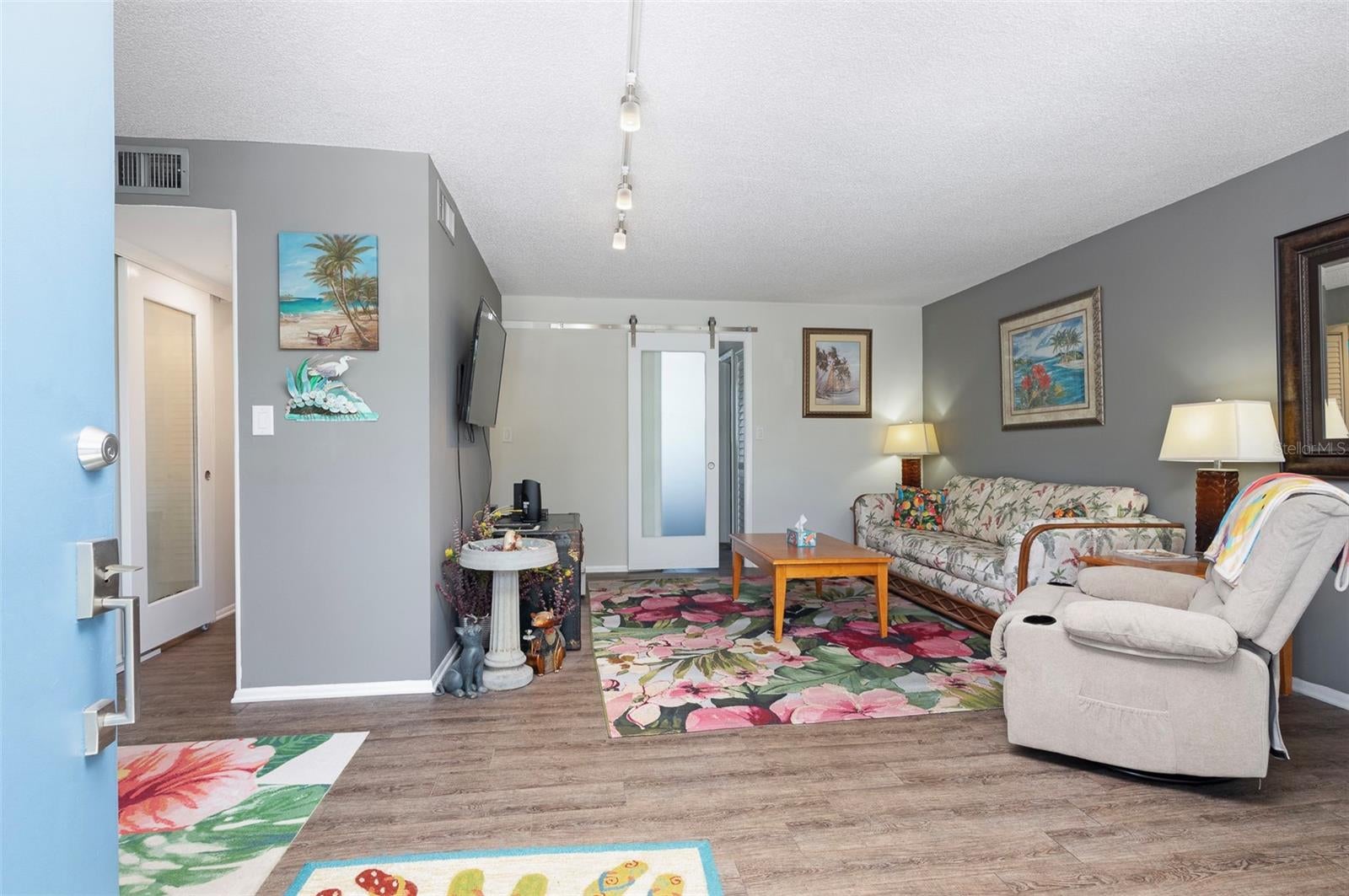 4720 LOCUST STREET NE 219