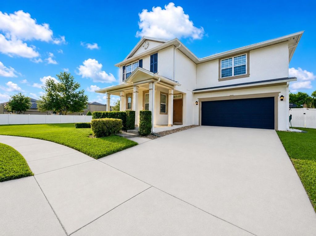 Photo of 12993 Emersondale Avenue, Windermere, FL 34786 (MLS # O6408443)
