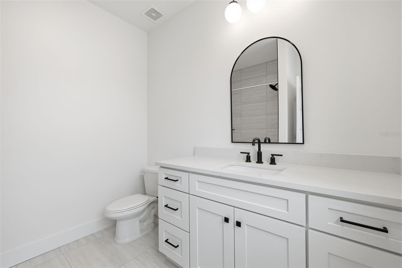 ALBANY WALK TOWNHOMES - Residential