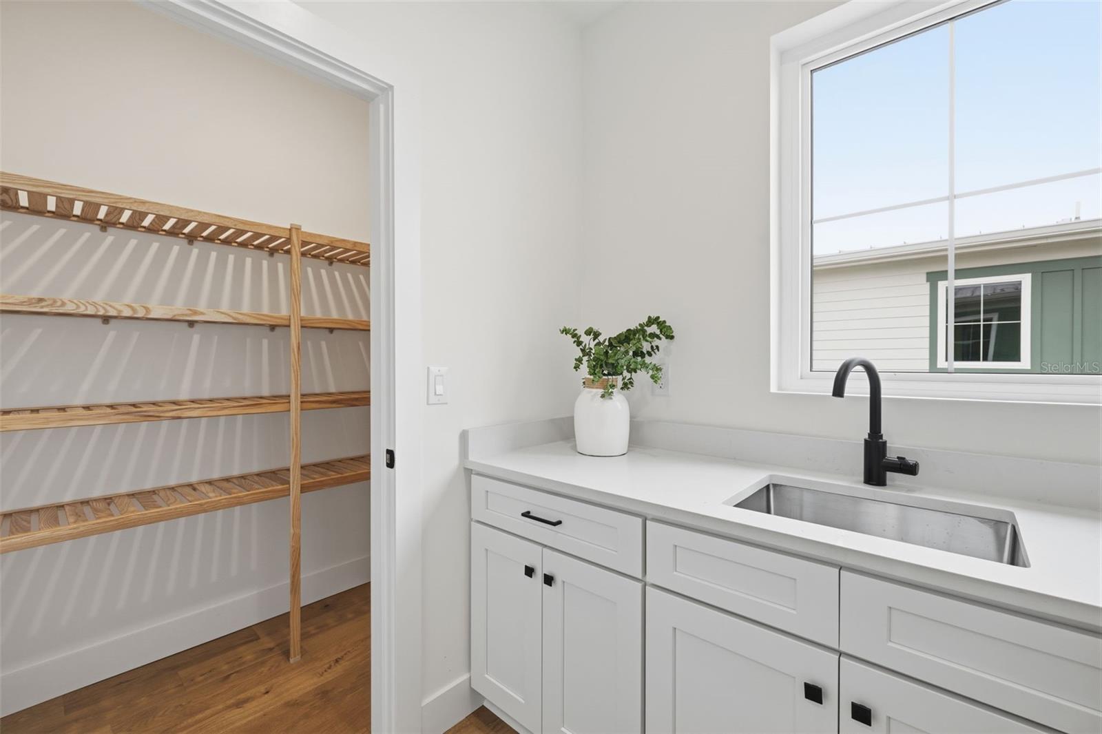 ALBANY WALK TOWNHOMES - Residential