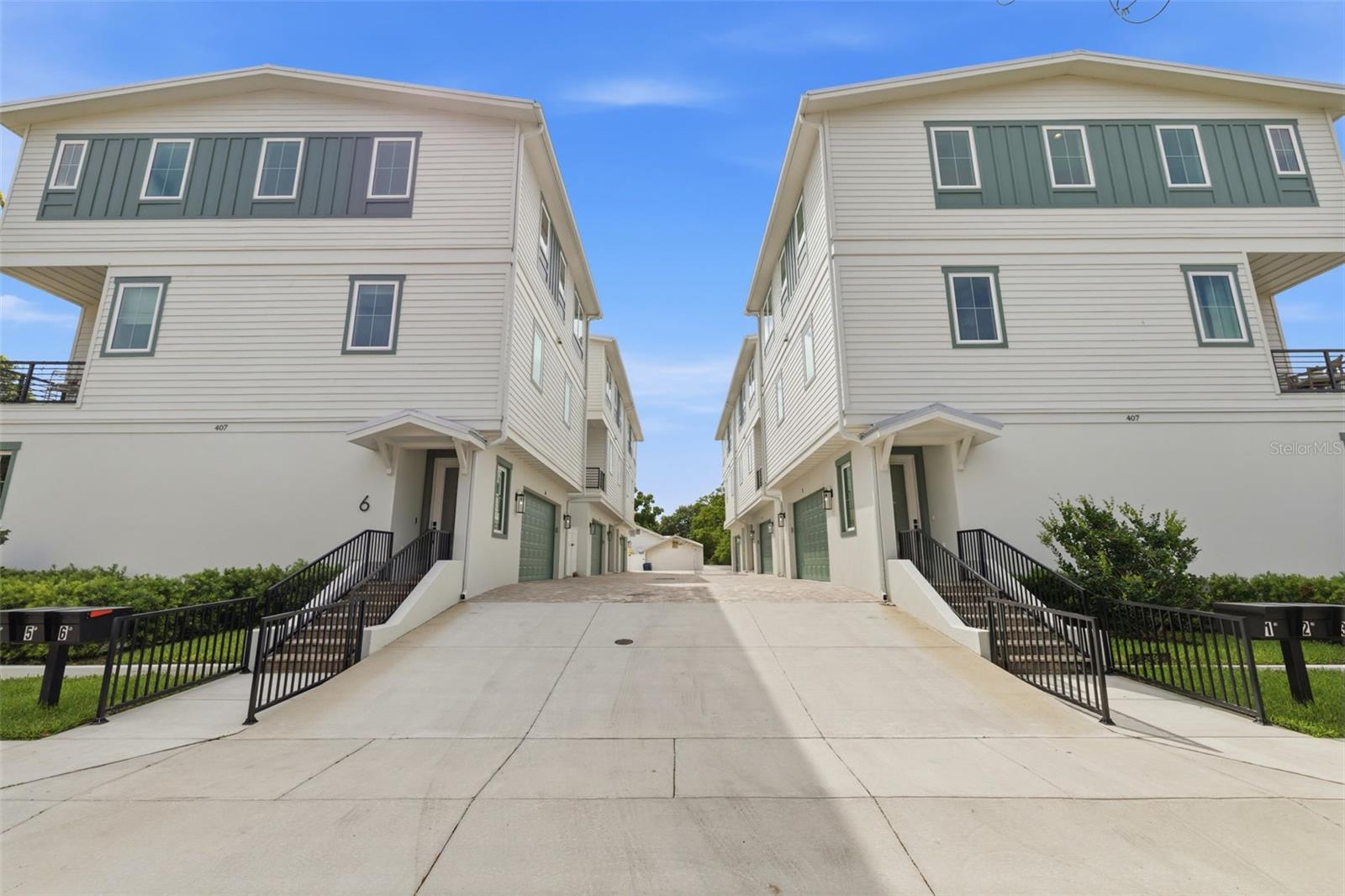 ALBANY WALK TOWNHOMES - Residential