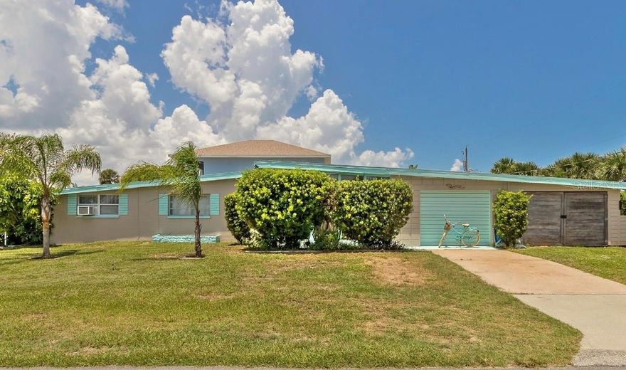 Nicely updated beachside home. ;Water: City