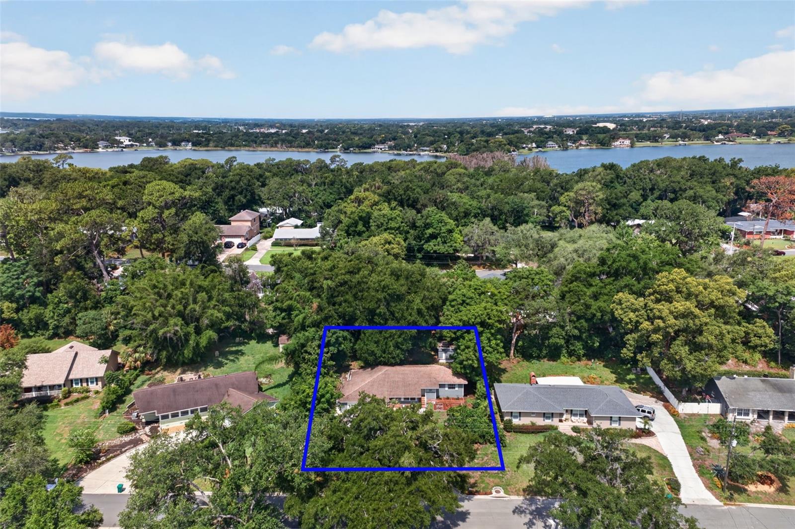 1811 HILLTOP DRIVE