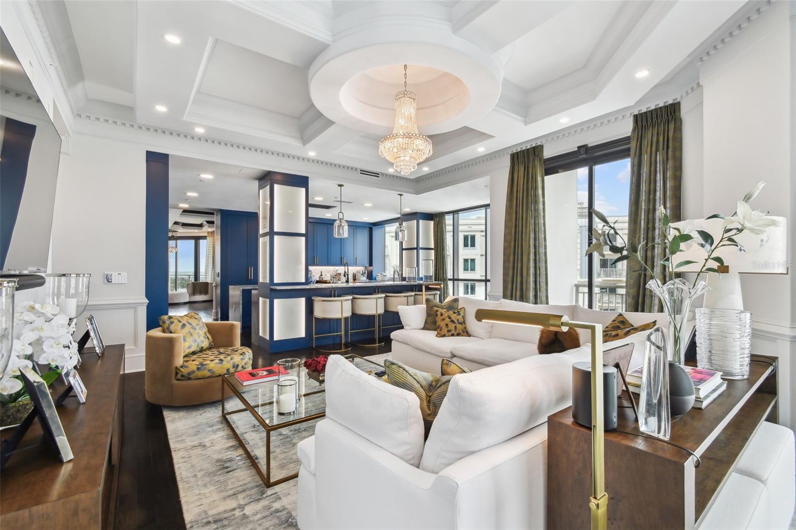 THE PLAZA HARBOUR ISLAND A CON - Residential