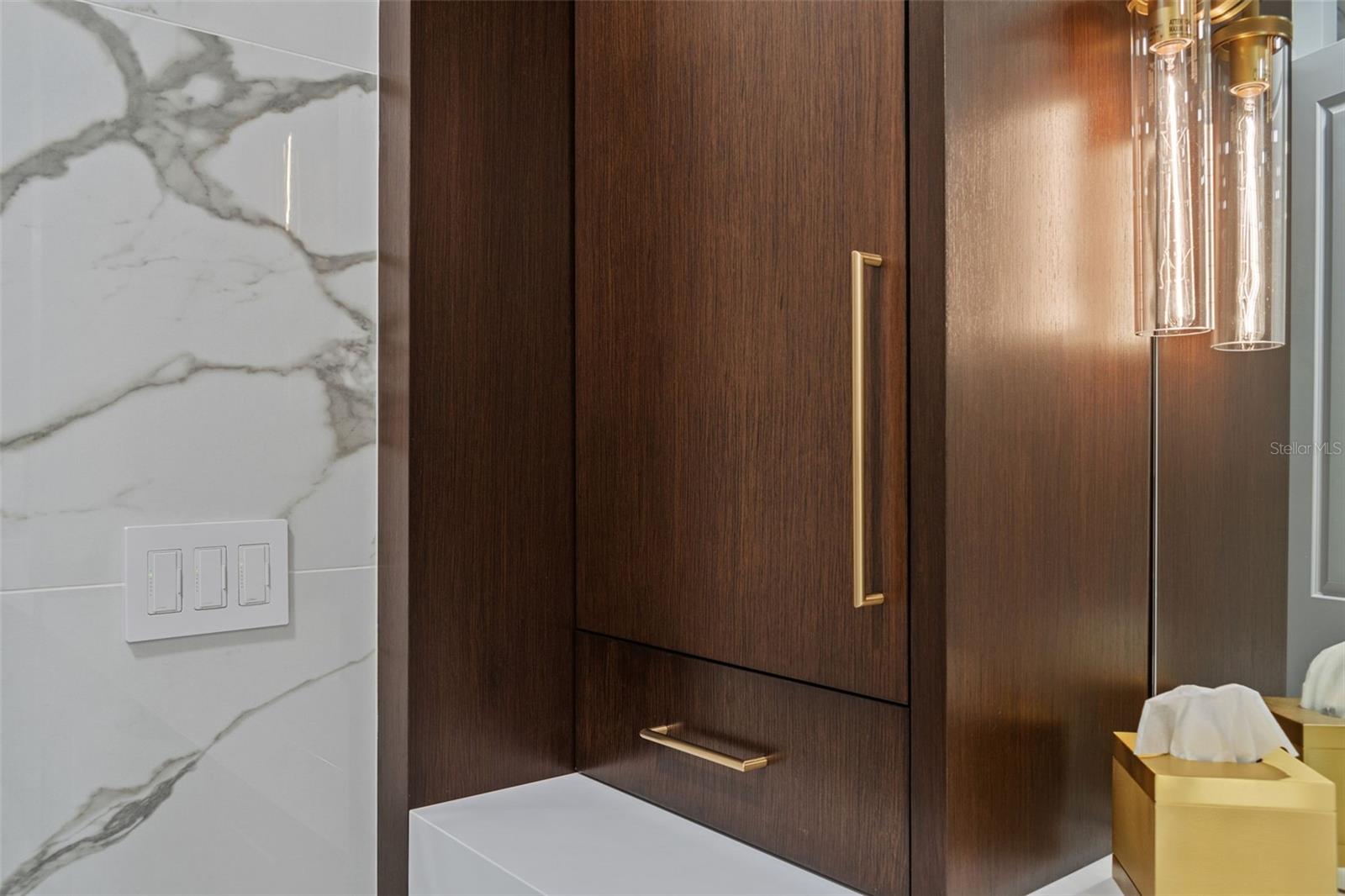 THE PLAZA HARBOUR ISLAND A CON - Residential