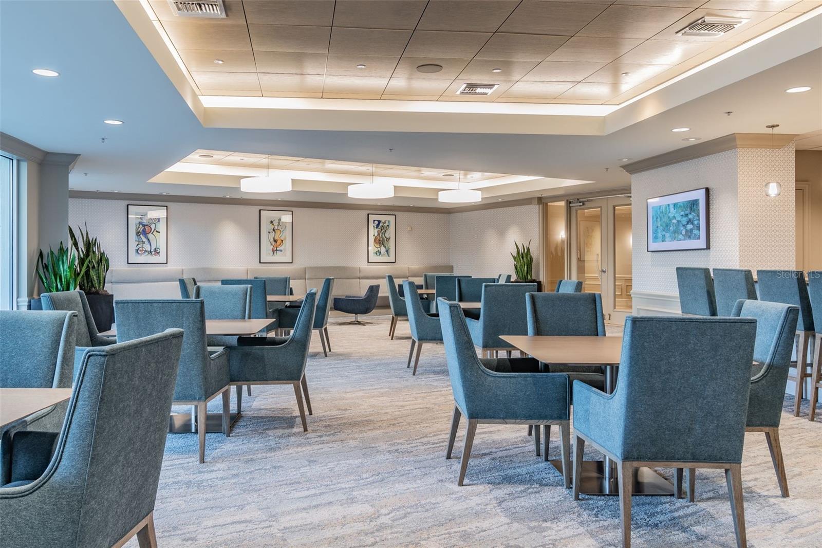 THE PLAZA HARBOUR ISLAND A CON - Residential