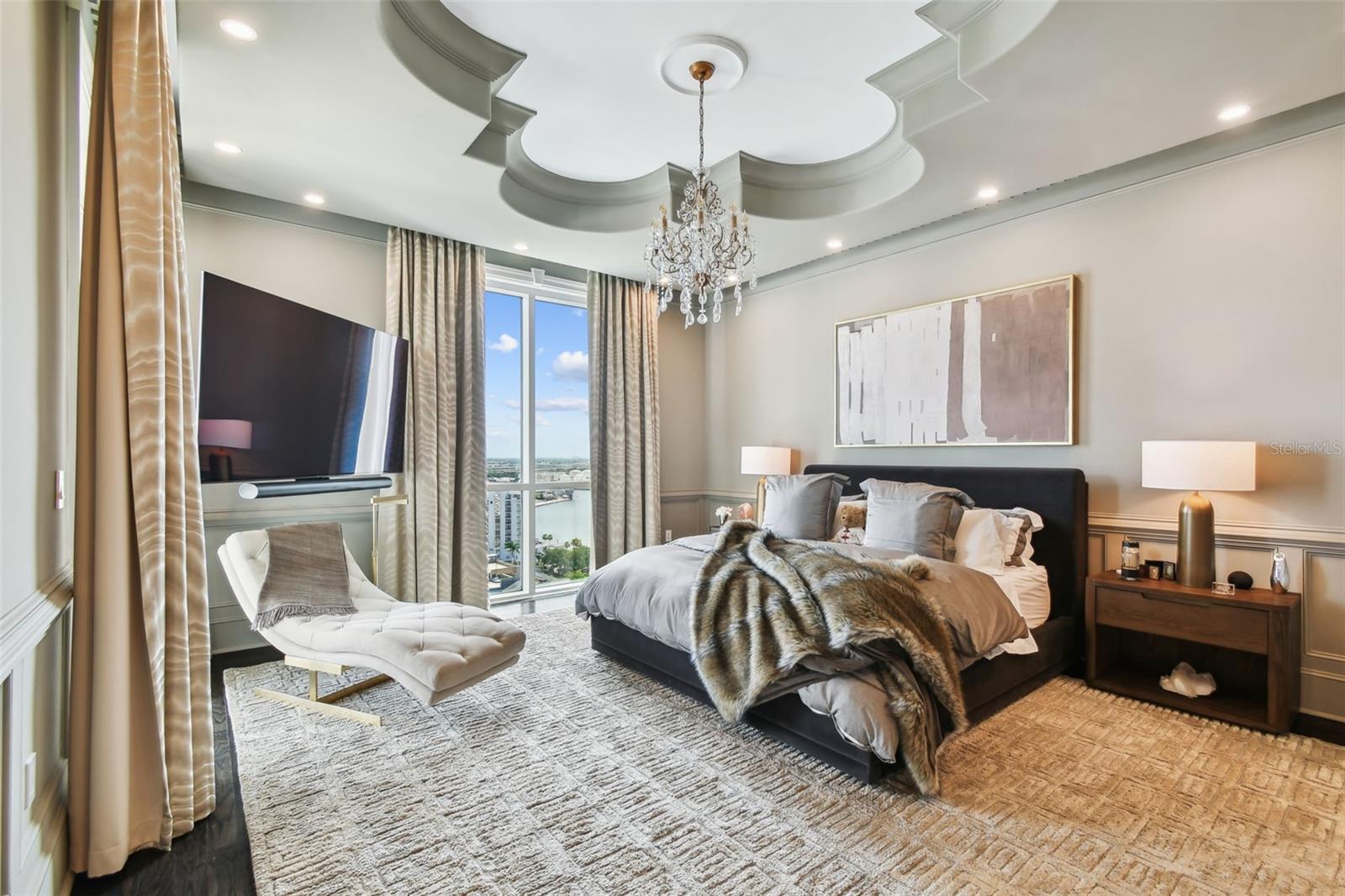 THE PLAZA HARBOUR ISLAND A CON - Residential