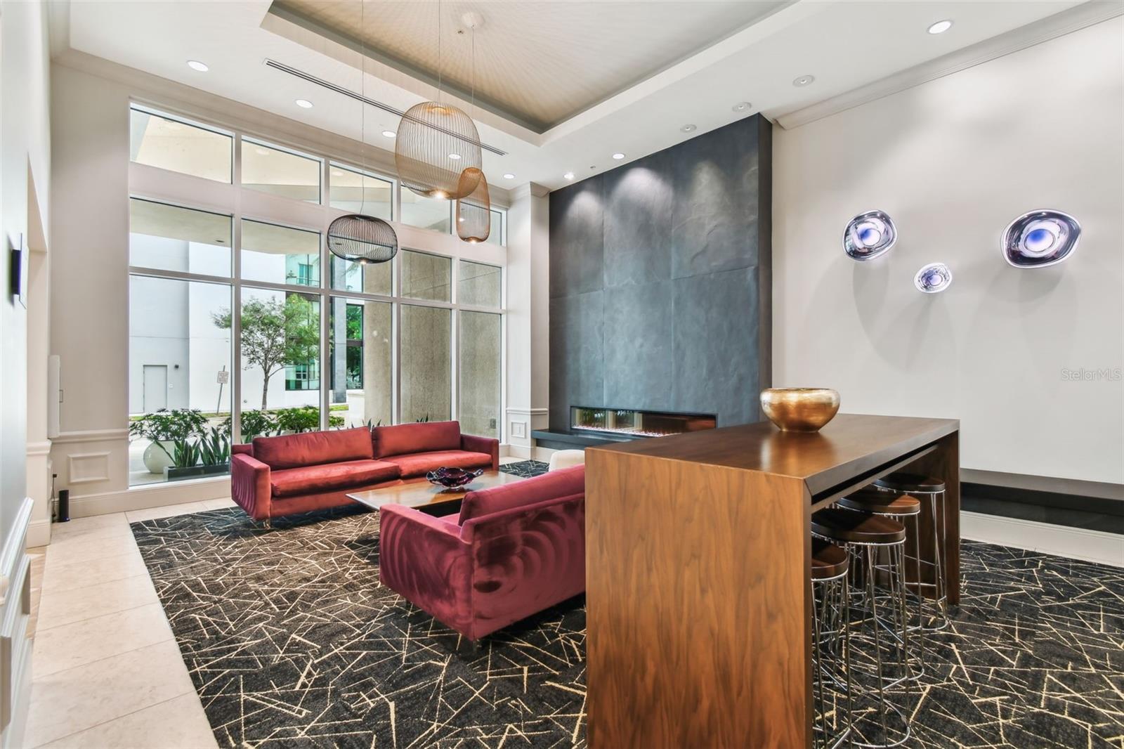 THE PLAZA HARBOUR ISLAND A CON - Residential