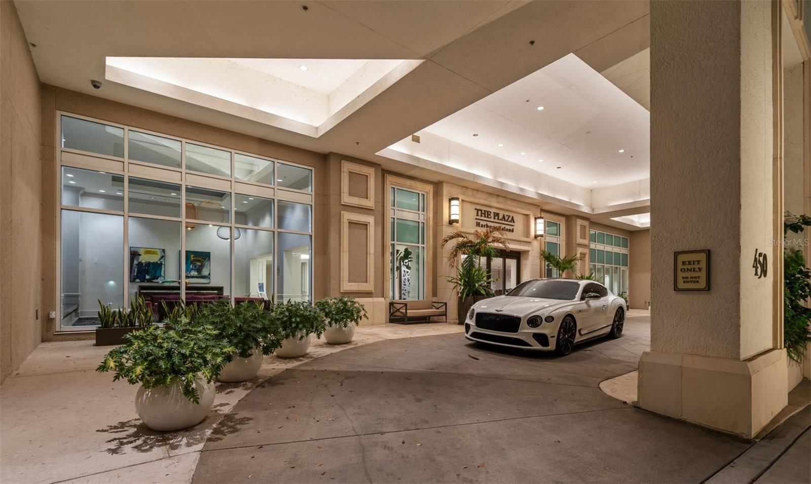 450 KNIGHTS RUN AVENUE 2004