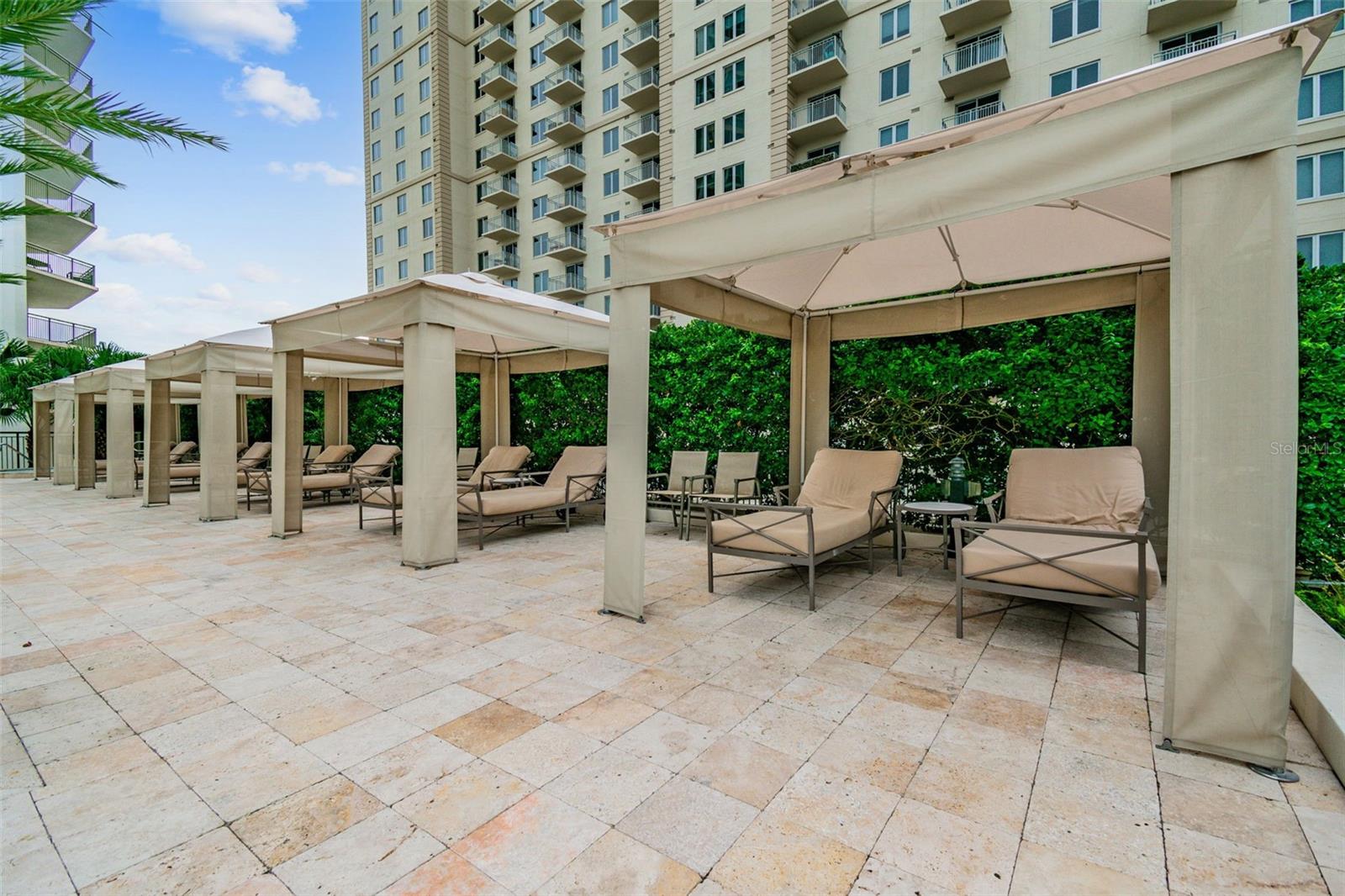 THE PLAZA HARBOUR ISLAND A CON - Residential