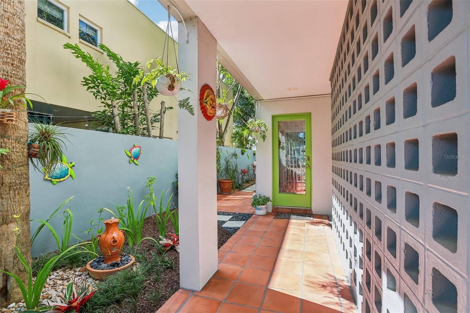 3308 W SANTIAGO STREET A