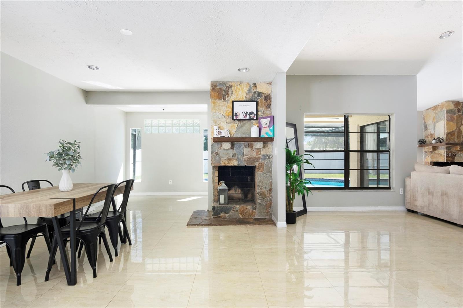 COUNTRY AIRE PH TWO - Residential