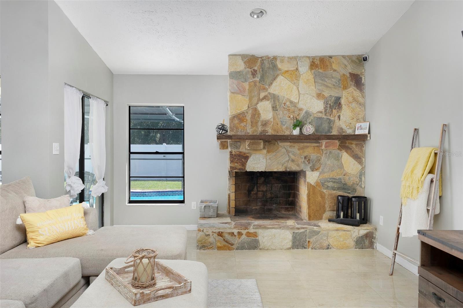 COUNTRY AIRE PH TWO - Residential