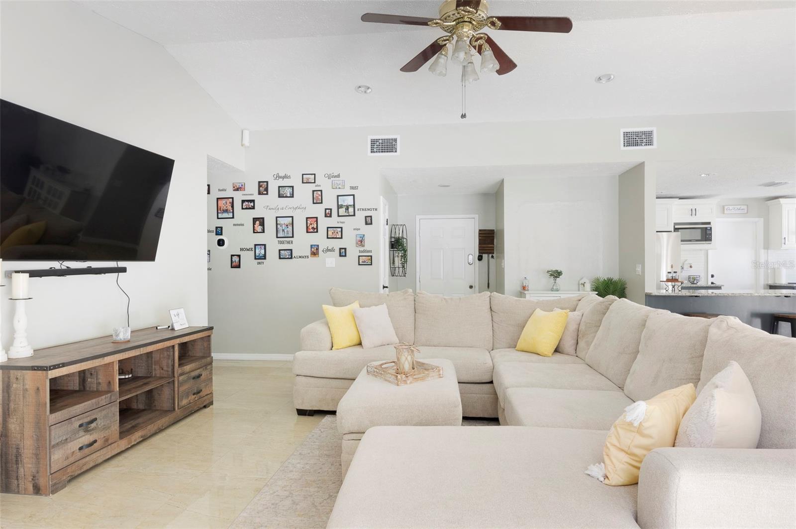 COUNTRY AIRE PH TWO - Residential