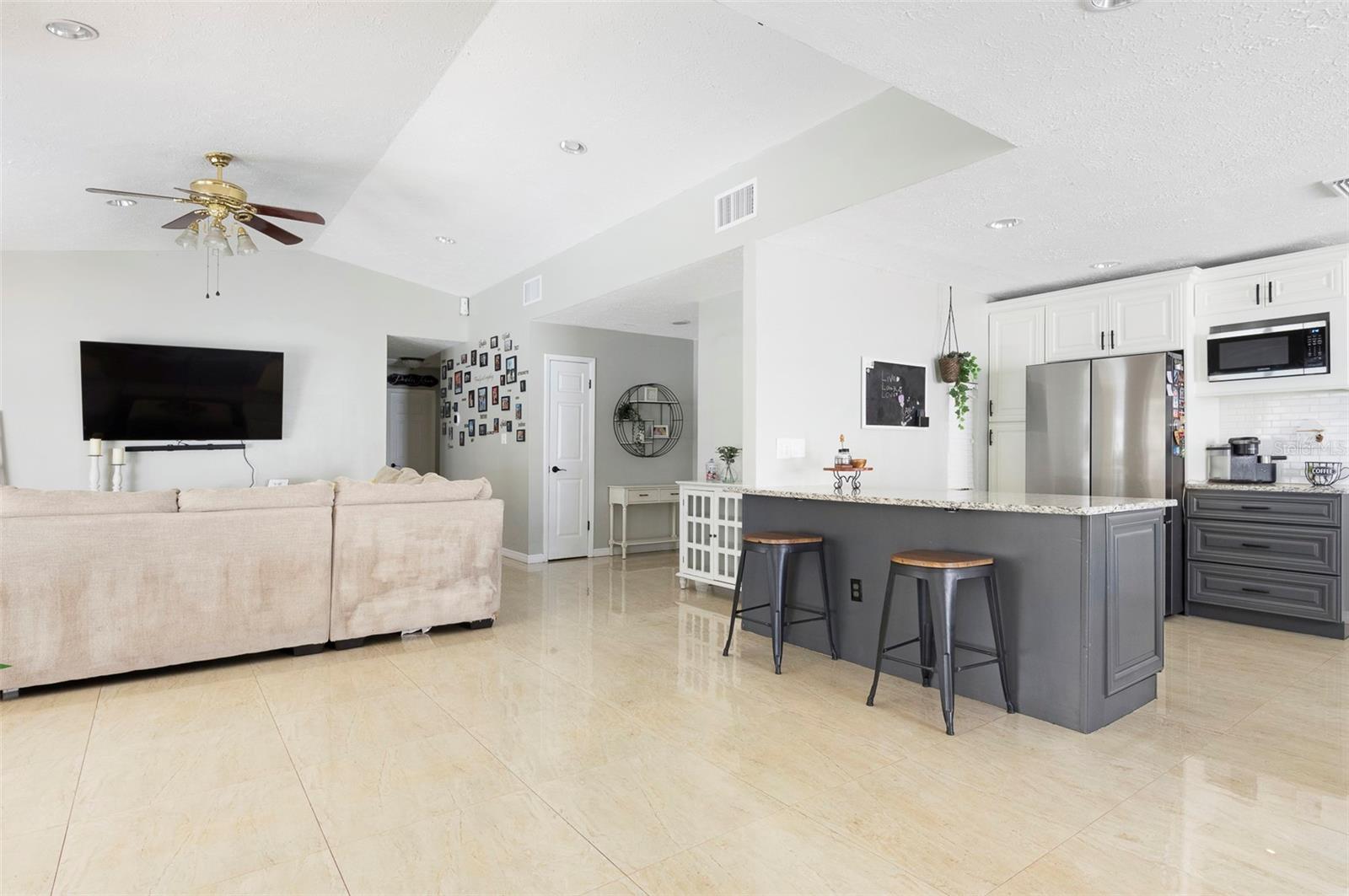 COUNTRY AIRE PH TWO - Residential