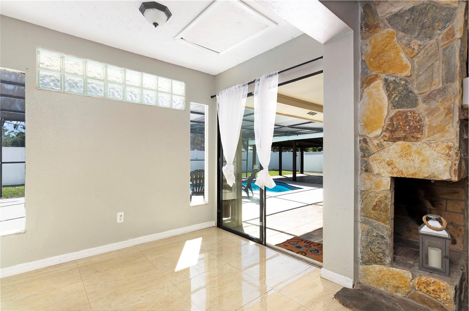 COUNTRY AIRE PH TWO - Residential