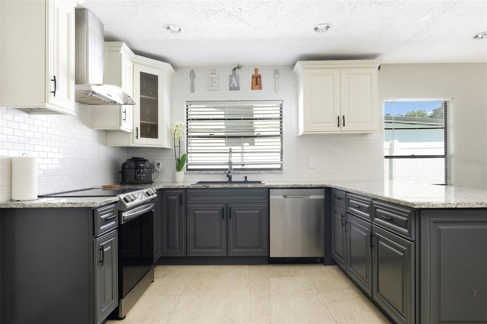 COUNTRY AIRE PH TWO - Residential