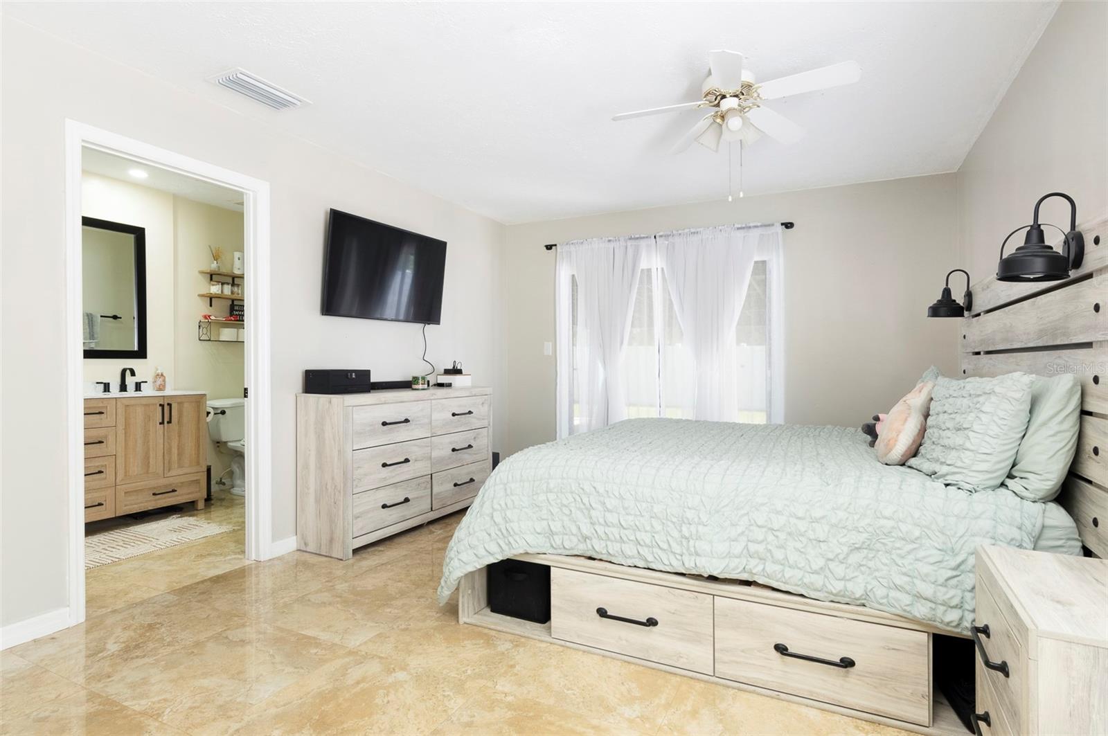 COUNTRY AIRE PH TWO - Residential