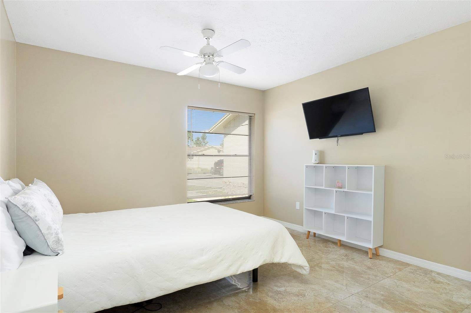 COUNTRY AIRE PH TWO - Residential